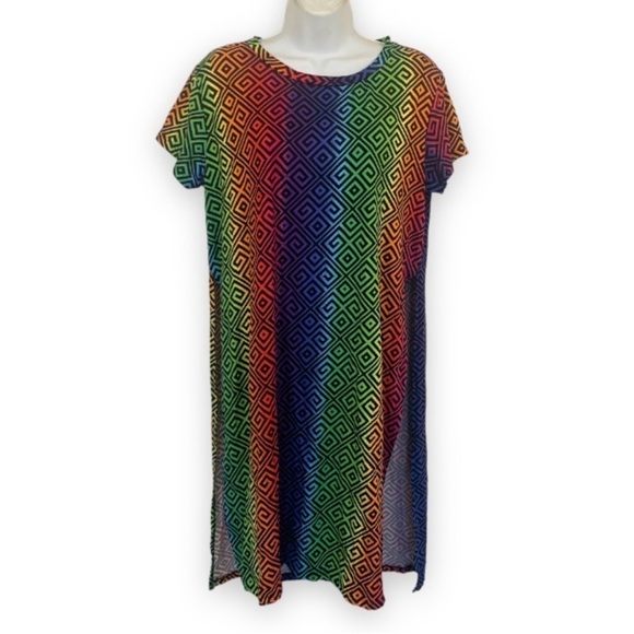 Eye Candy Top - Picture 2 of 3